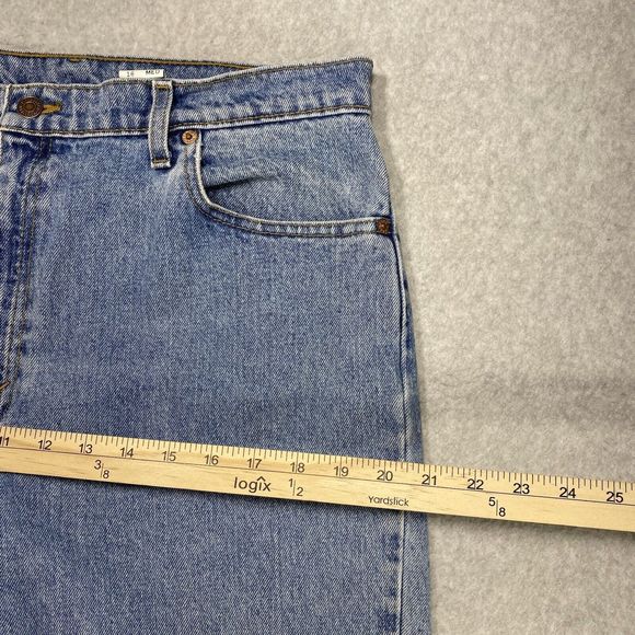 Levis 551 Jeans Womens Sz 16 34x30 Relaxed Fit Tapered Leg Distressed aded Denim - Picture 7 of 15